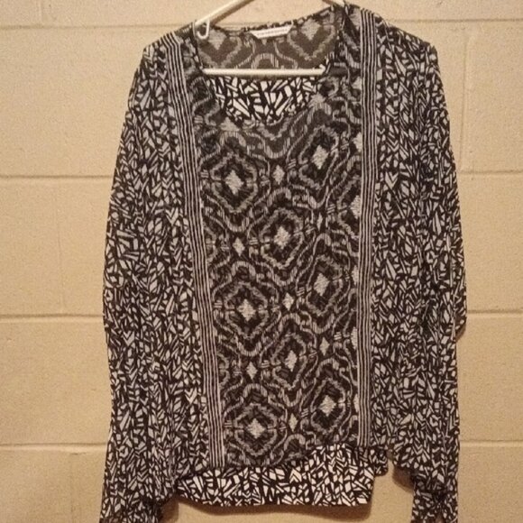 Allison Daley Tops - Allison Daley Monochrome Geometric Top
